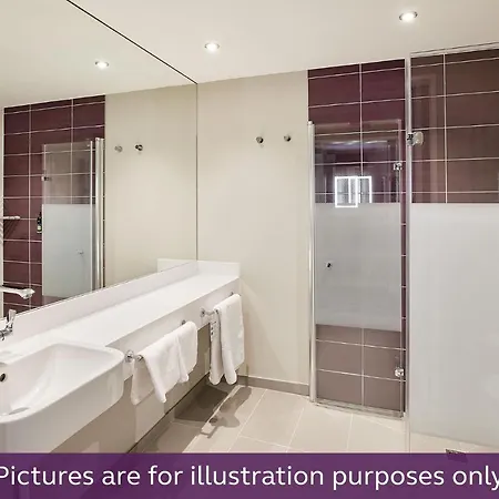 Premier Centre Hotel 3*