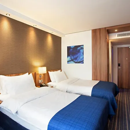Premier Centre Hotel 3*